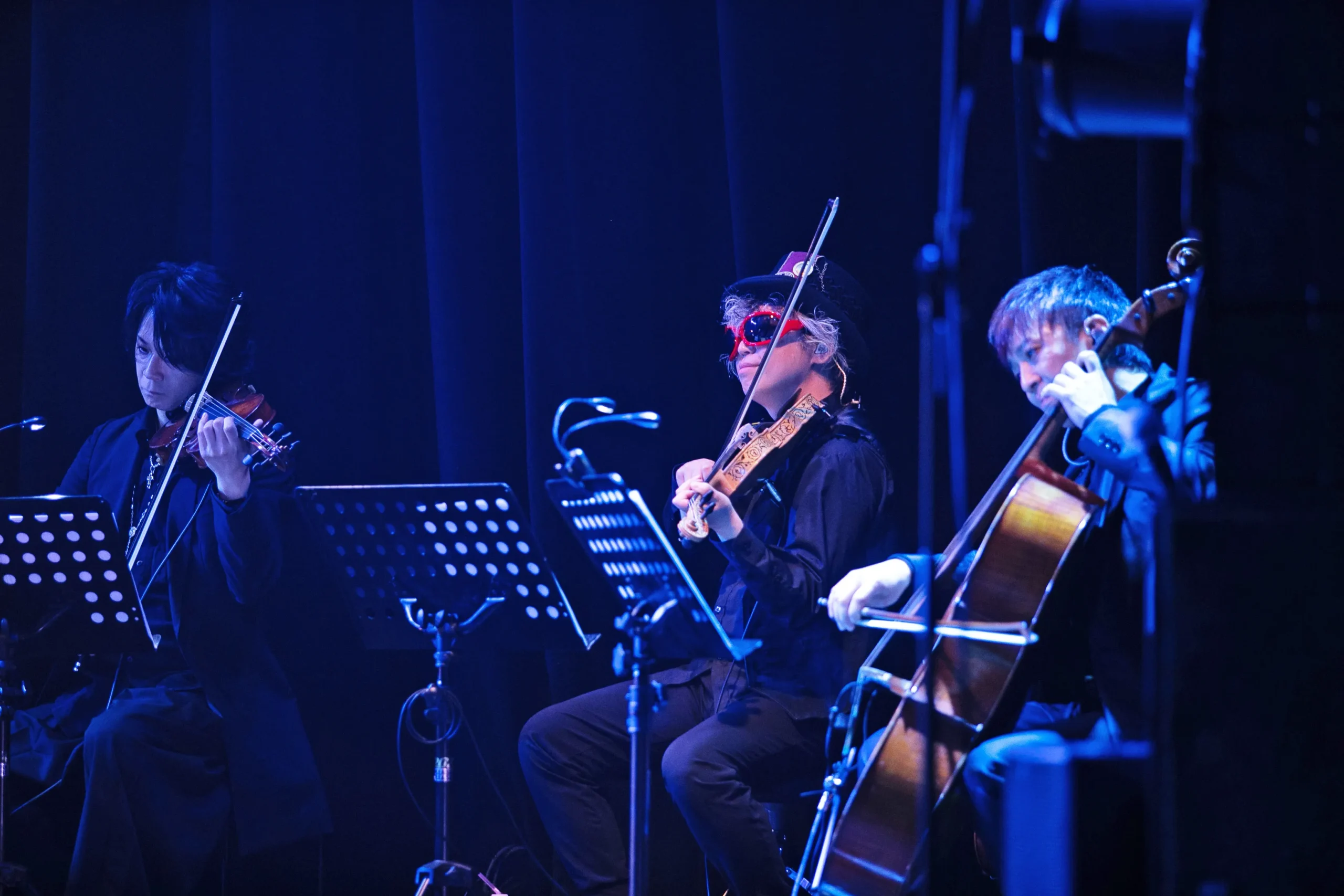 斎藤孝太郎（Cello）、Rookie Fiddler（Violin）、Jumpei （Violin /Nostalgic Cinema）